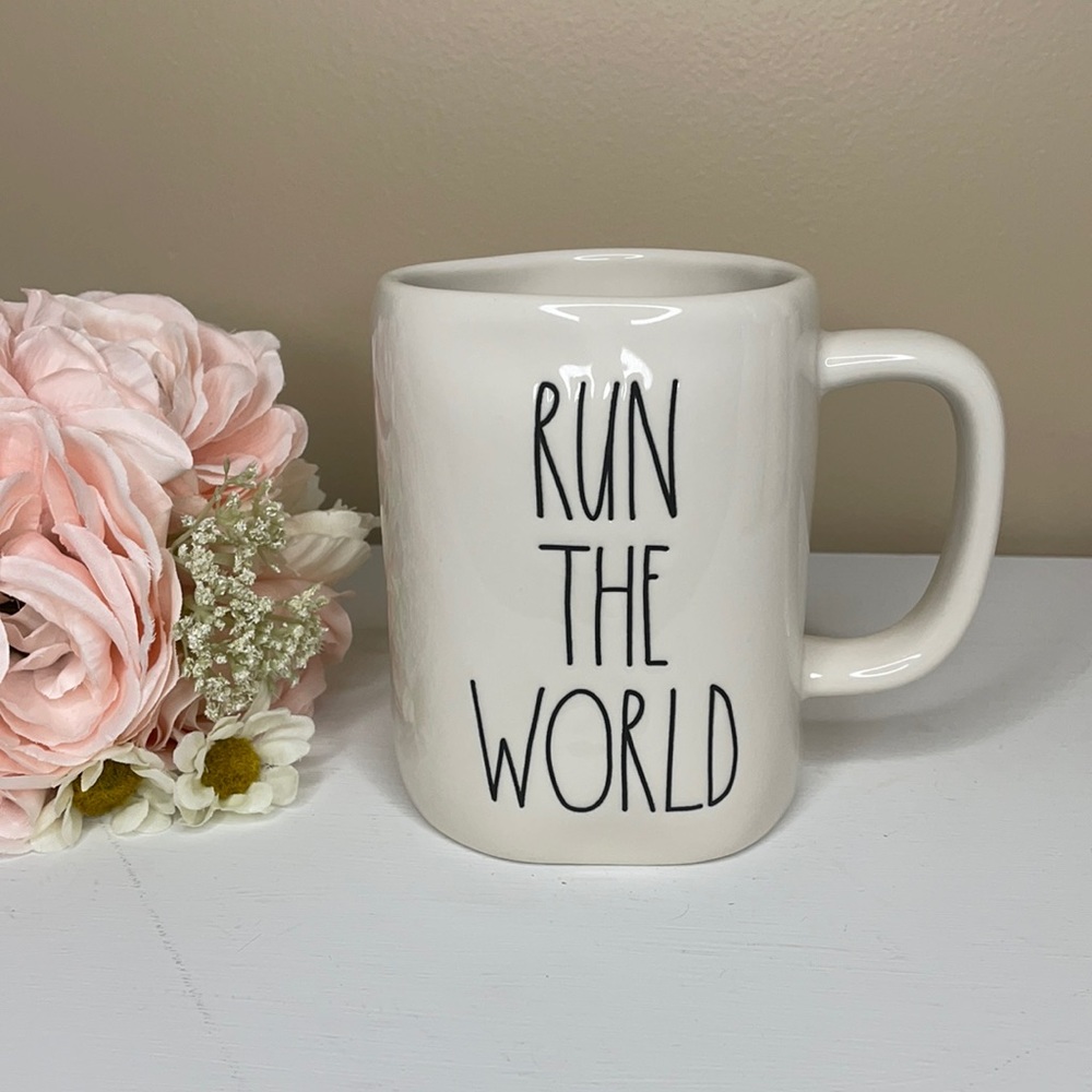 NWT Rae Dunn RUN THE WORLD Mug